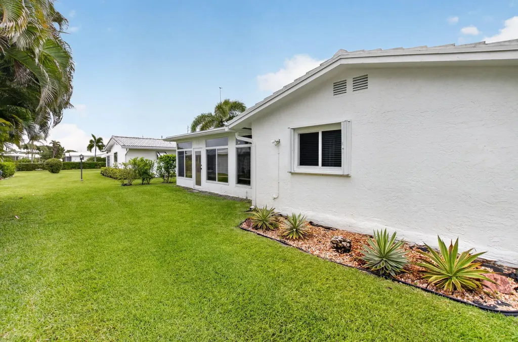 1803 SW 22nd Way Boynton Beach FL 33426