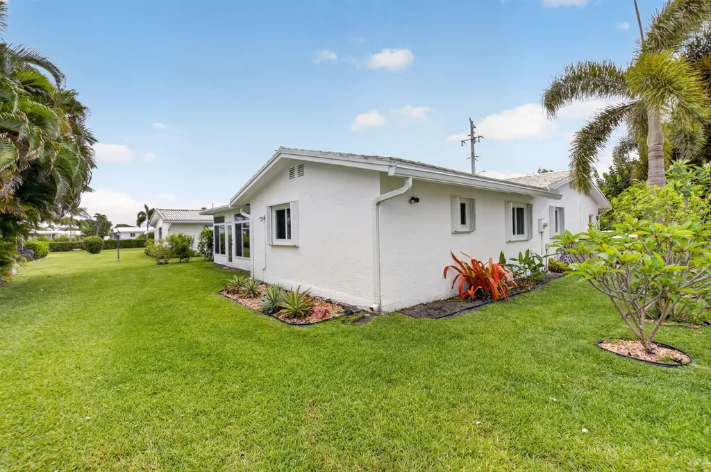 1803 SW 22nd Way Boynton Beach FL 33426