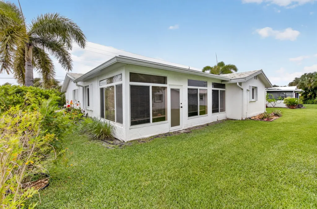 1803 SW 22nd Way Boynton Beach FL 33426