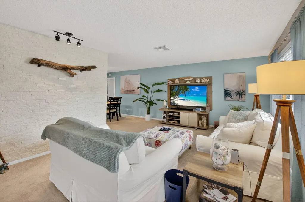 1803 SW 22nd Way Boynton Beach FL 33426
