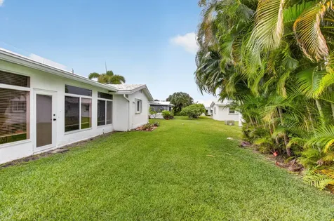 1803 SW 22nd Way Boynton Beach FL 33426
