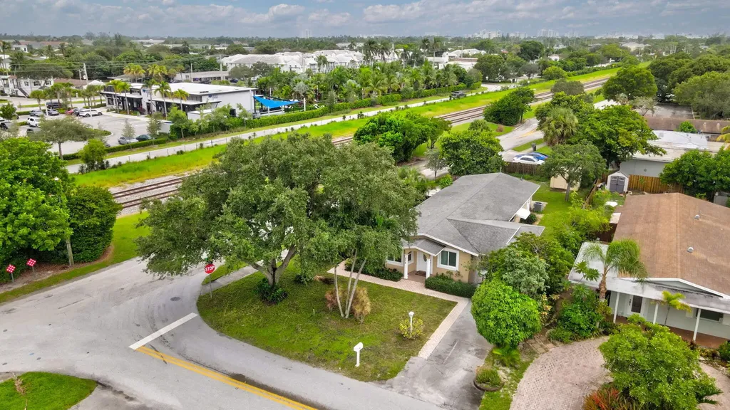 272 NE 13th Street Delray Beach FL 33444