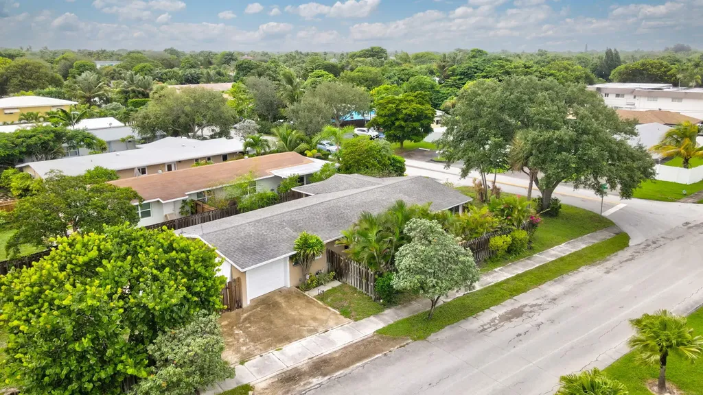 272 NE 13th Street Delray Beach FL 33444