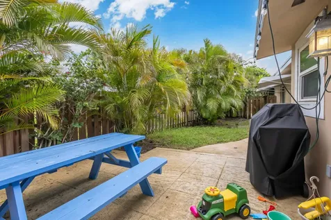 272 NE 13th Street Delray Beach FL 33444