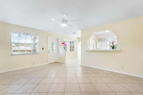 272 NE 13th Street Delray Beach FL 33444