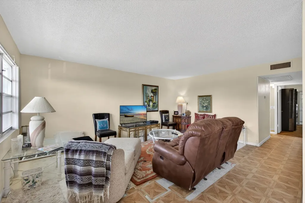 348 Wellington H West Palm Beach FL 33417