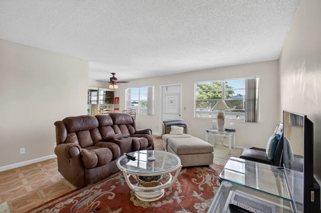 348 Wellington H West Palm Beach FL 33417
