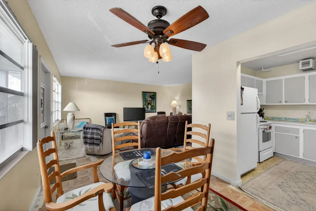 348 Wellington H West Palm Beach FL 33417