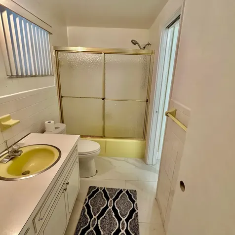 330 SE 2nd Street Hallandale Beach FL 33009