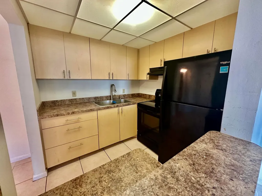 75 Farnham D Deerfield Beach FL 33442