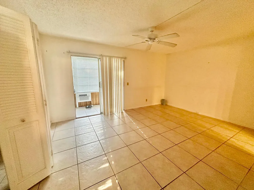 75 Farnham D Deerfield Beach FL 33442