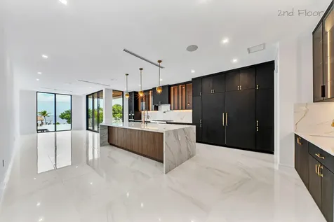 16 Seaside Avenue Key Largo FL 33037