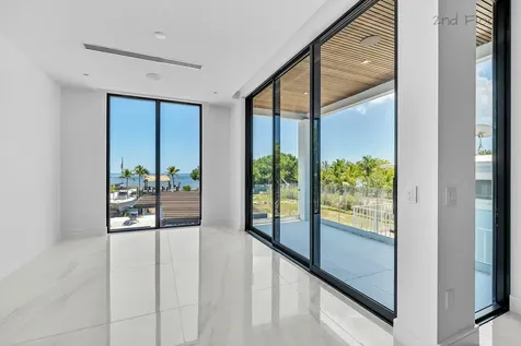 16 Seaside Avenue Key Largo FL 33037