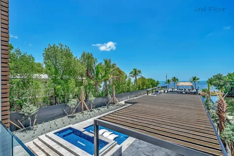 16 Seaside Avenue Key Largo FL 33037