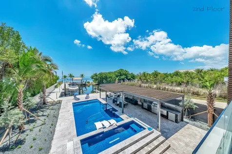 16 Seaside Avenue Key Largo FL 33037