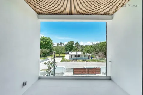 16 Seaside Avenue Key Largo FL 33037