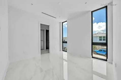 16 Seaside Avenue Key Largo FL 33037