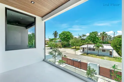16 Seaside Avenue Key Largo FL 33037