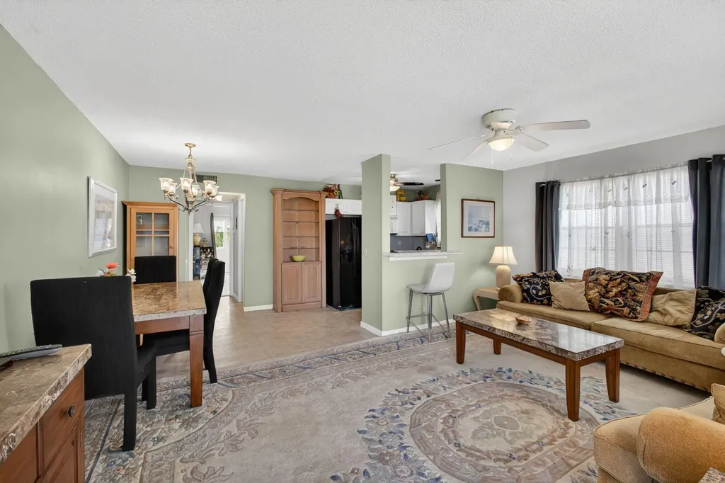 157 Camden G West Palm Beach FL 33417