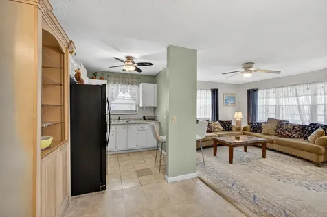 157 Camden G West Palm Beach FL 33417
