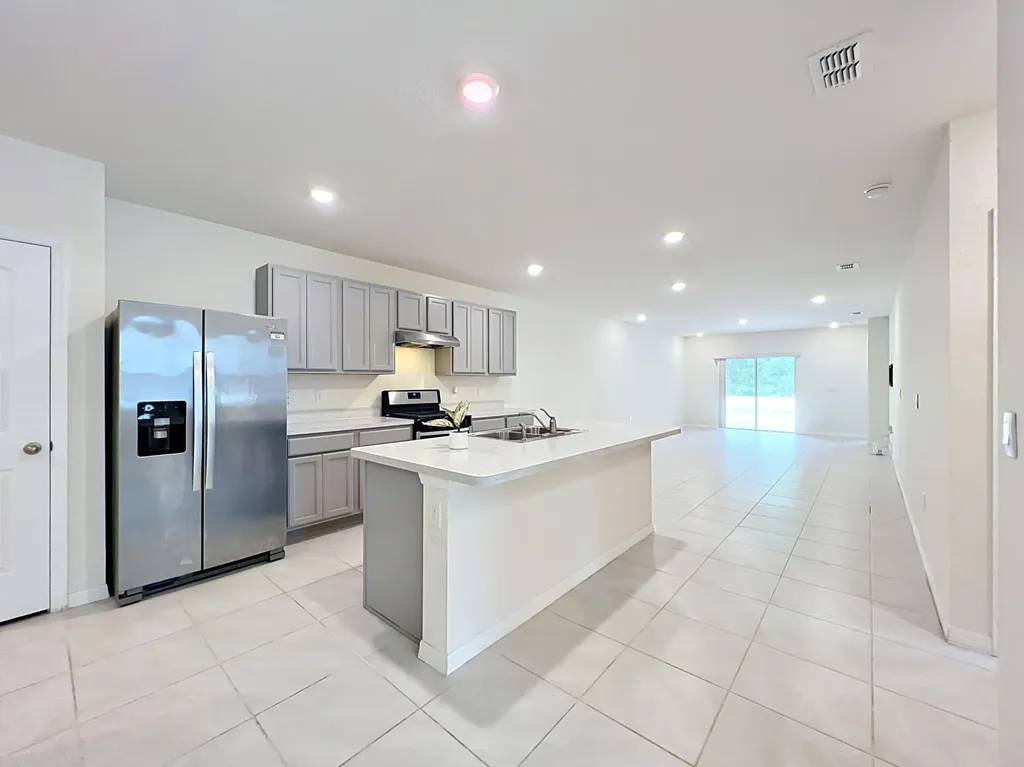 20029 Royal Tern Court Leesburg FL 34748