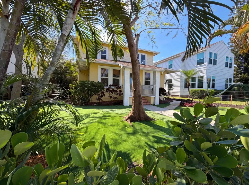207 S Ocean Breeze Lake Worth Beach FL 33460