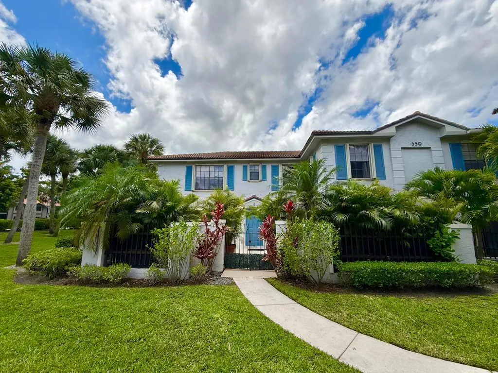 359 Prestwick Circle Palm Beach Gardens FL 33418