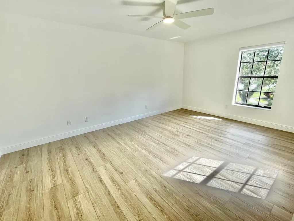359 Prestwick Circle Palm Beach Gardens FL 33418