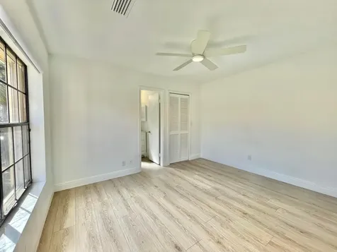 359 Prestwick Circle Palm Beach Gardens FL 33418