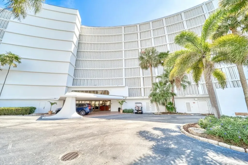 3590 S Ocean Boulevard South Palm Beach FL 33480
