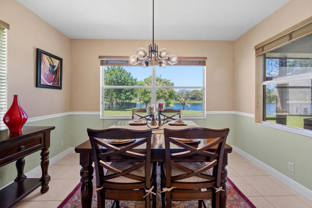 112 Ibisca Terrace Royal Palm Beach FL 33411