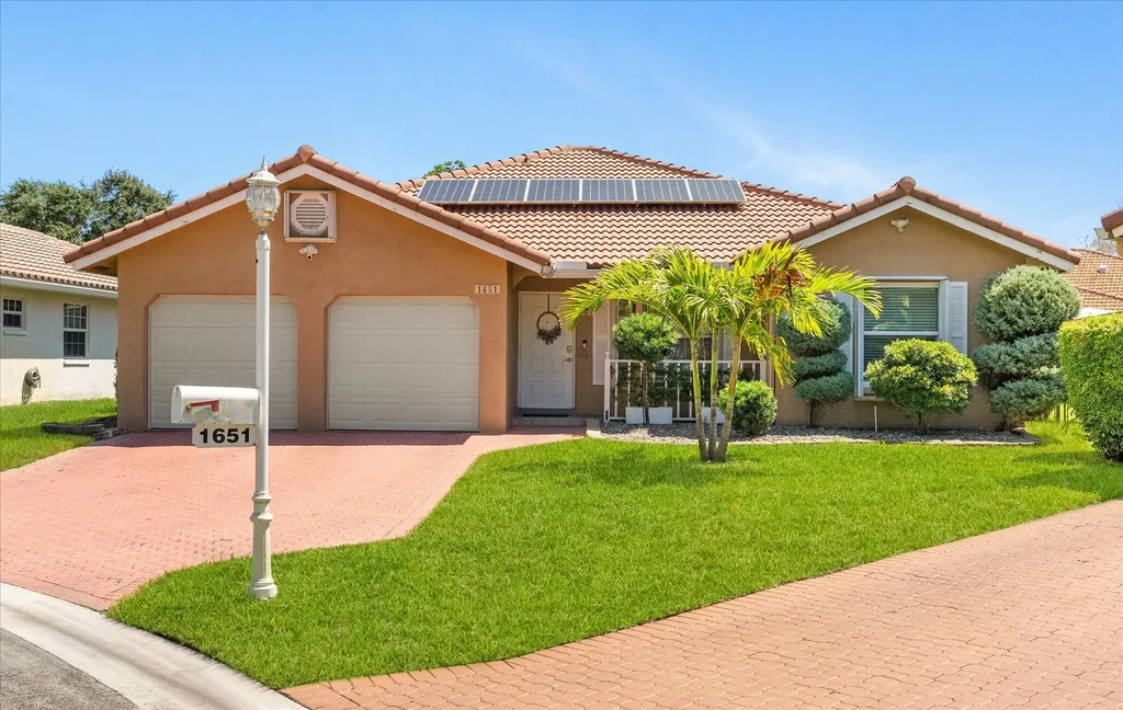 1651 NW 106th Way Coral Springs FL 33071