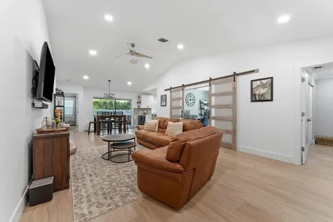 1651 NW 106th Way Coral Springs FL 33071