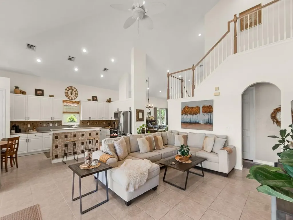 1010 SW Ruby Avenue Avenue SW Vero Beach FL 32968