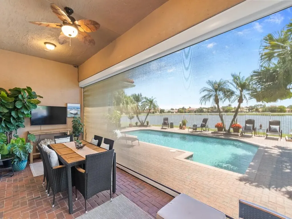 1010 SW Ruby Avenue Avenue SW Vero Beach FL 32968