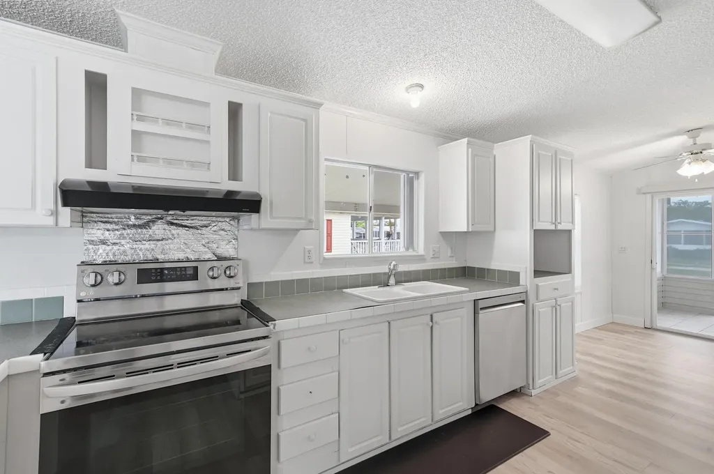 1500 SW 65th Avenue Boca Raton FL 33428