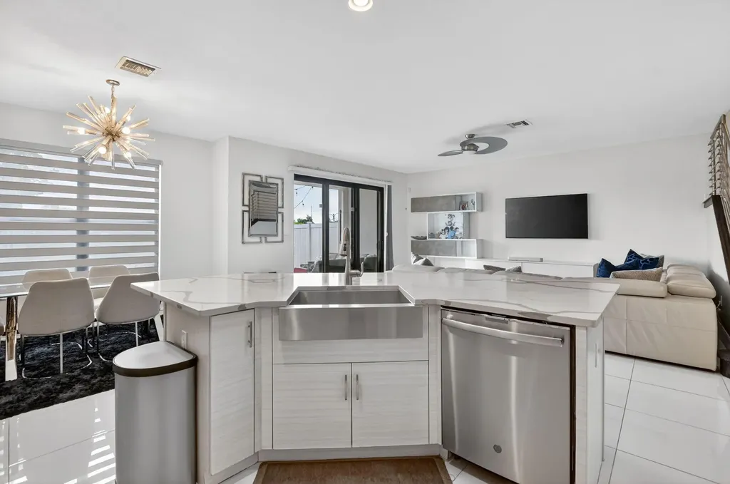 10106 Akenside Drive Boca Raton FL 33428