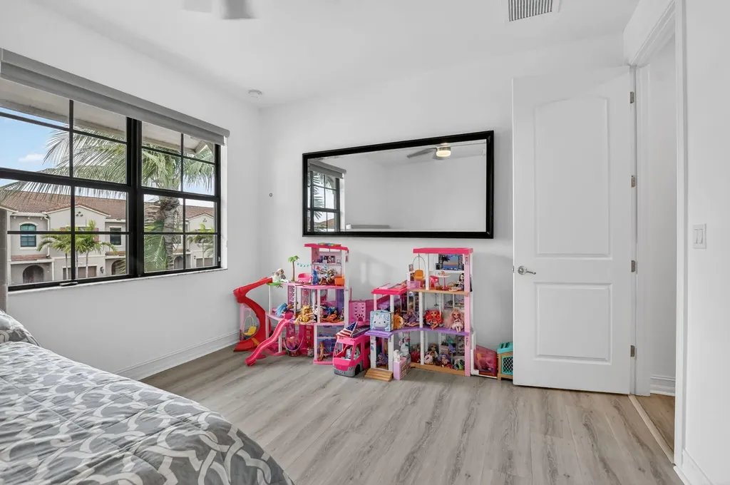 10106 Akenside Drive Boca Raton FL 33428