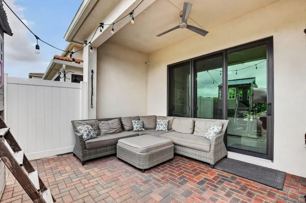 10106 Akenside Drive Boca Raton FL 33428