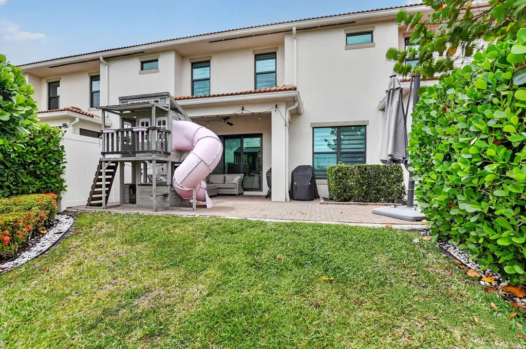 10106 Akenside Drive Boca Raton FL 33428