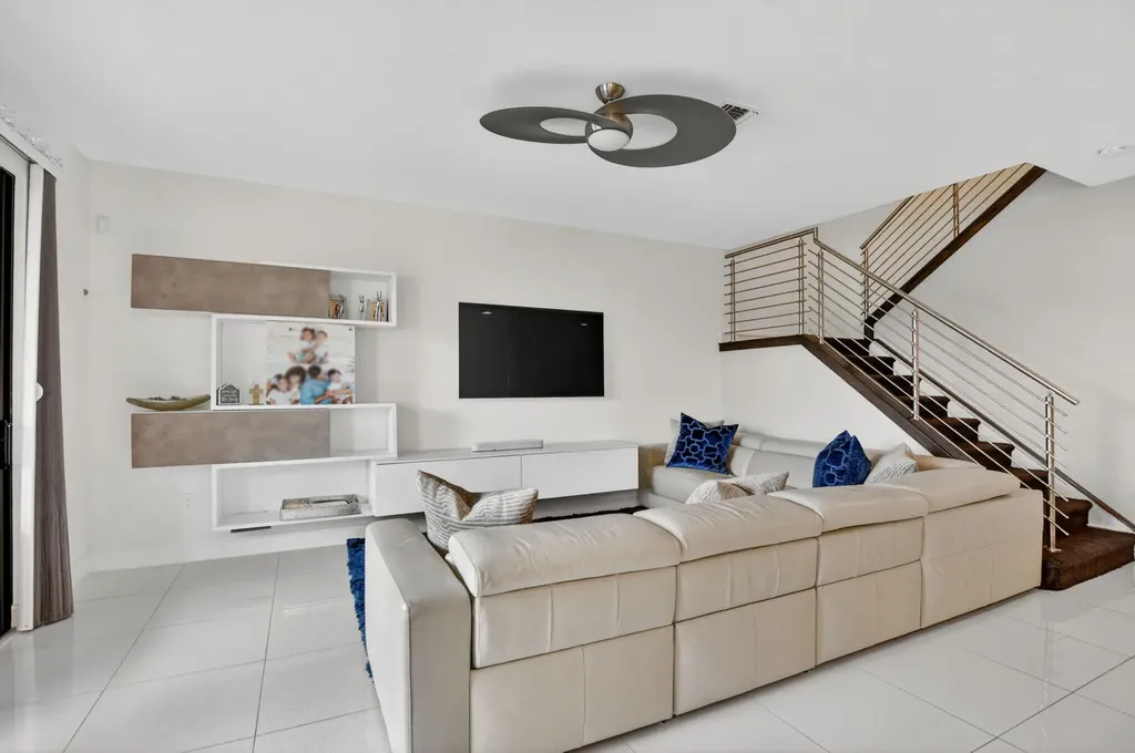 10106 Akenside Drive Boca Raton FL 33428