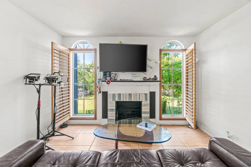 629 Selkirk Street West Palm Beach FL 33405