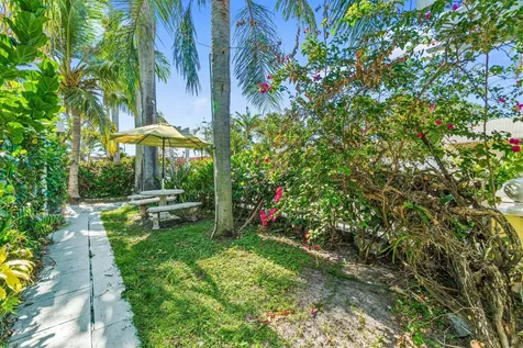 629 Selkirk Street West Palm Beach FL 33405