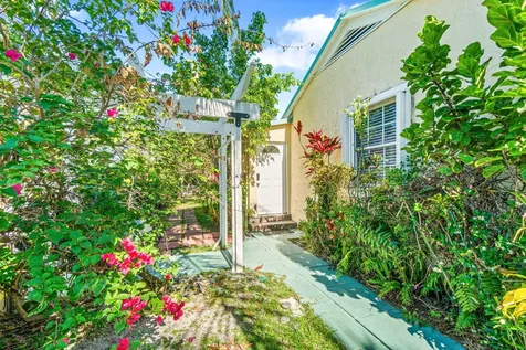 629 Selkirk Street West Palm Beach FL 33405