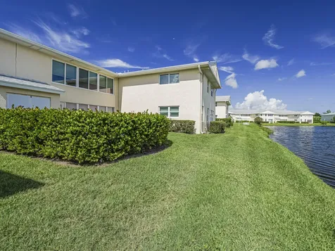 870 Lake Orchid Circle Vero Beach FL 32962