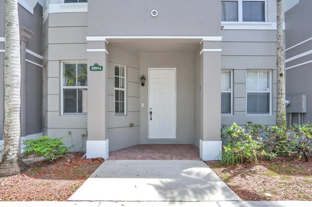 3904 Shoma Drive Royal Palm Beach FL 33414