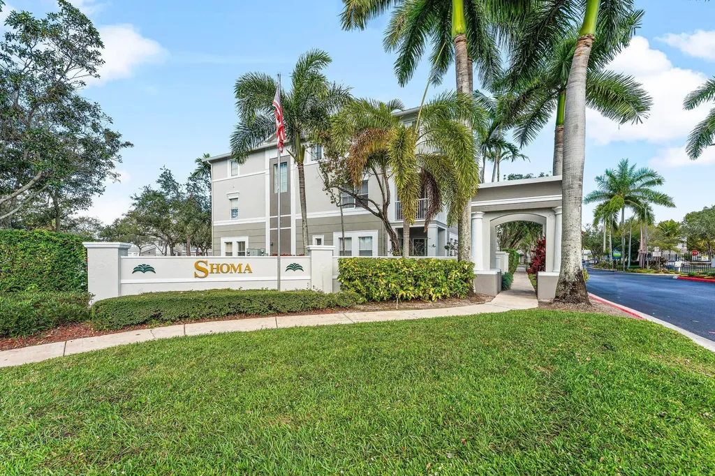 3904 Shoma Drive Royal Palm Beach FL 33414