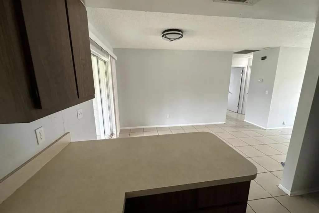 13933/931 First Street Fort Myers FL 33905