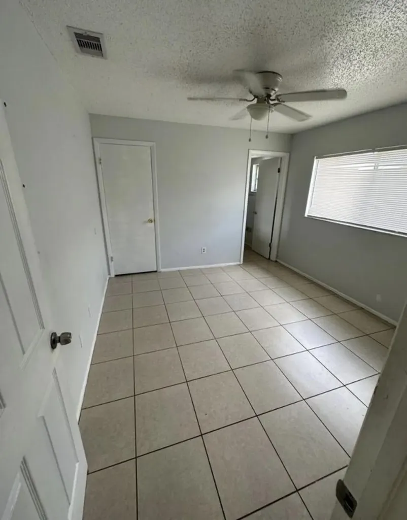 13933/931 First Street Fort Myers FL 33905
