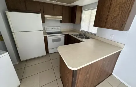 13933/931 First Street Fort Myers FL 33905